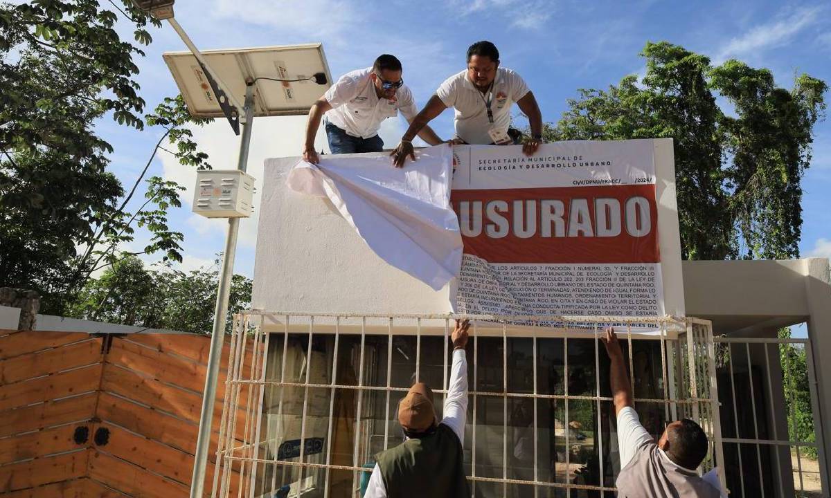 Clausura de desarrollo inmobiliario en Cancún.