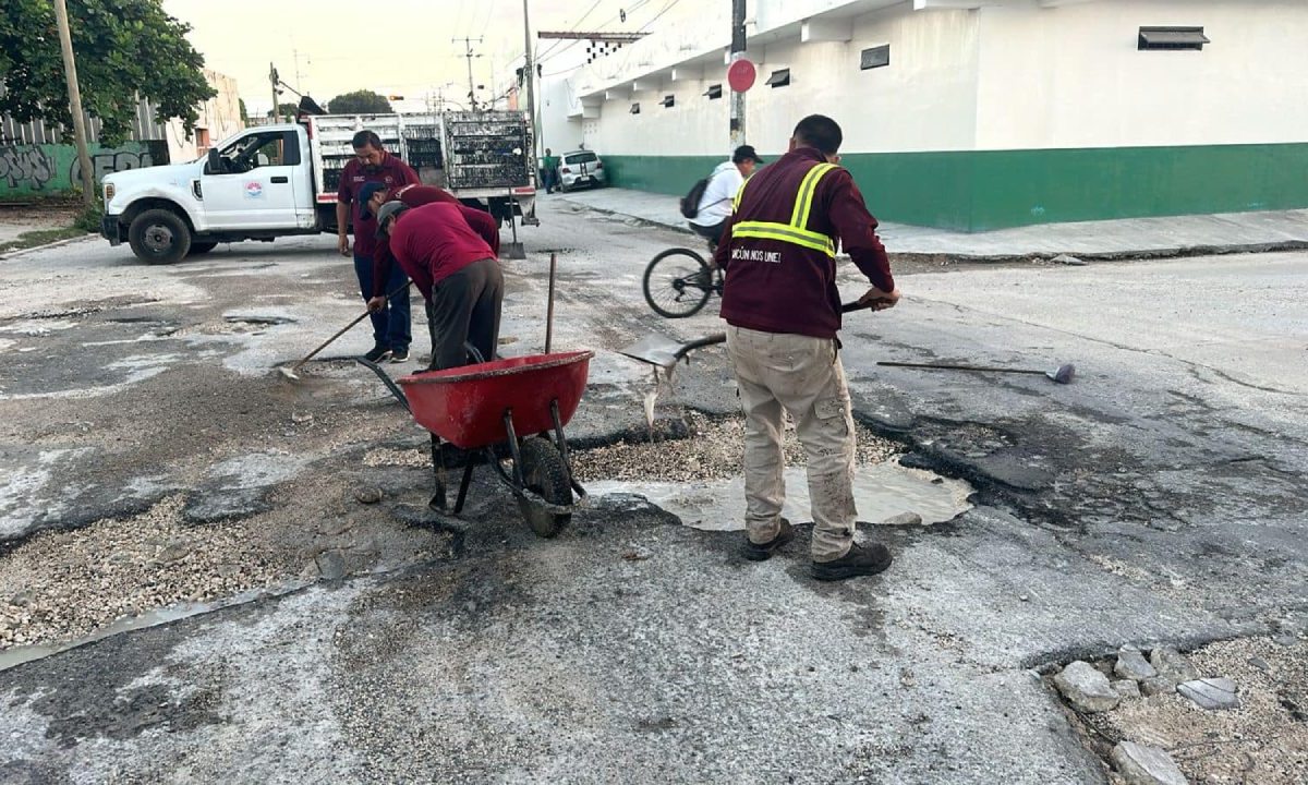 Calles de Quintana Roo con innumerables baches.