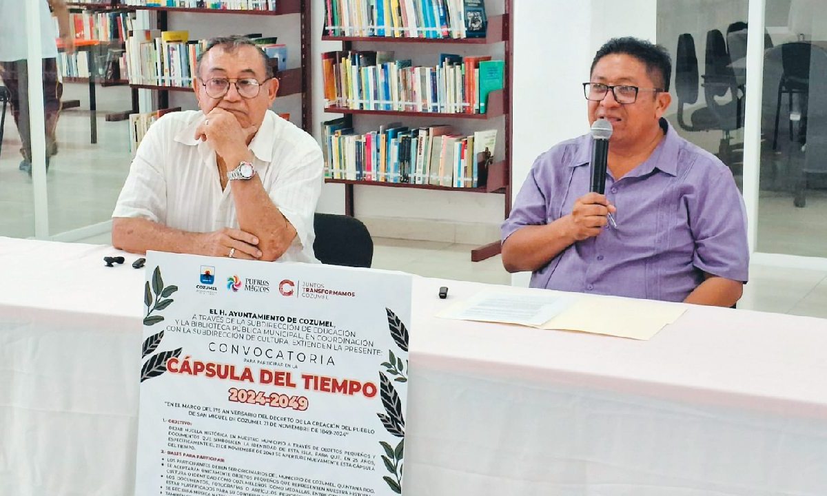 Conferencia de prensa en Cozumel.