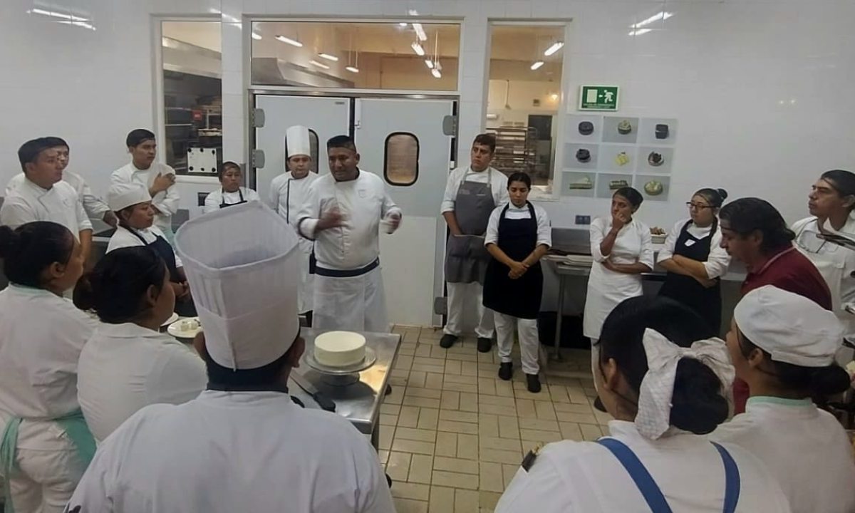 Trabajadores del sector restaurantero.