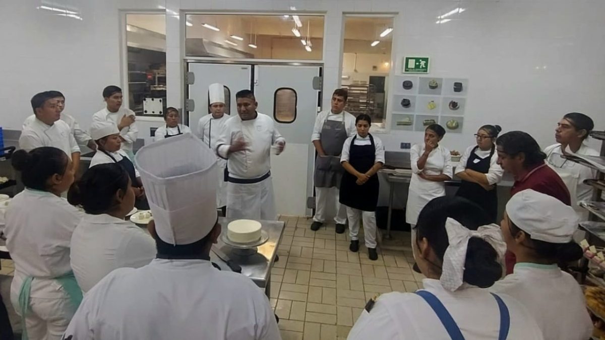 Trabajadores del sector restaurantero.