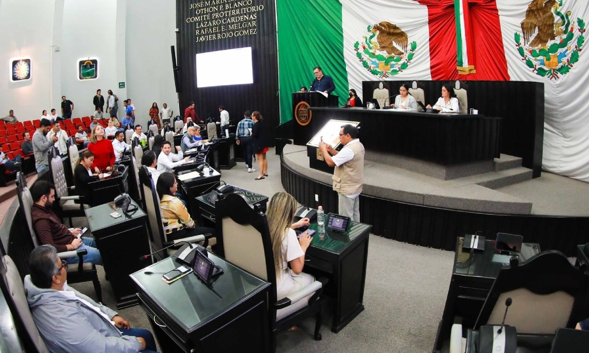 Sesiona el Congreso de Quintana Roo.