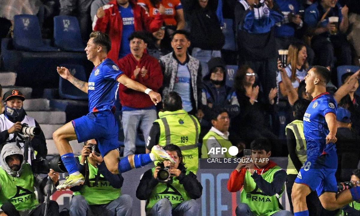 Cruz Azul remota. Jugará contra el América.