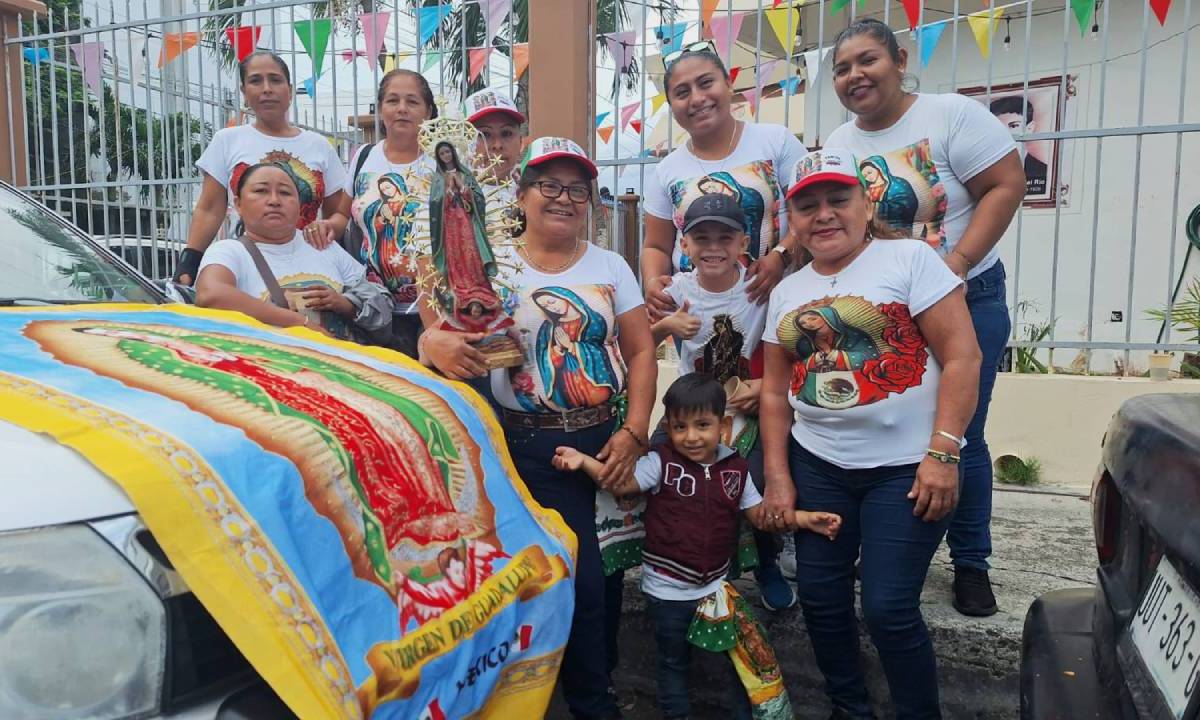 Grupo de peregrinas en Cancún.