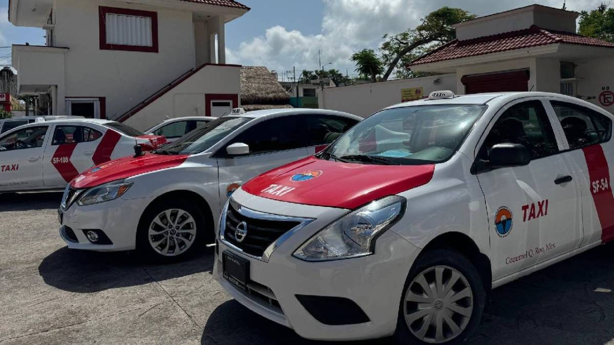 Taxistas de Cozumel.