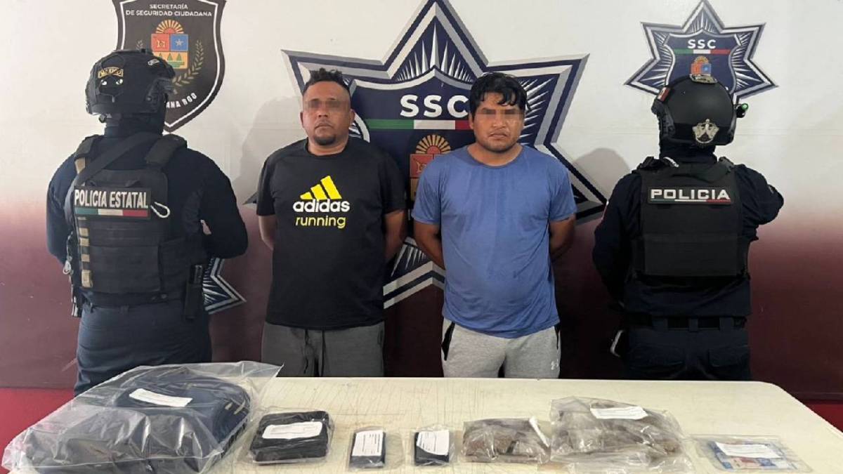 Detienen a 2 con droga en la zona hotelera de Cancún.