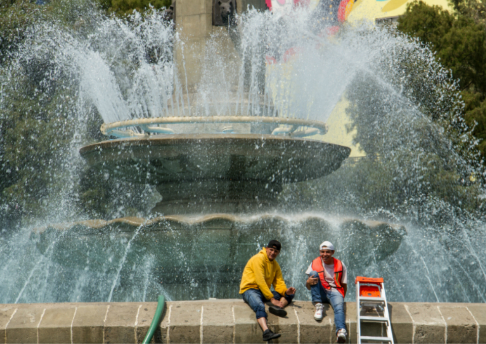 El Servicio Meteorológico Nacional informó que este sábado permanecerá la onda de calor sobre la mayor país del país, además de que el frente frío número 53 continuará sobre la Península de Yucatán.