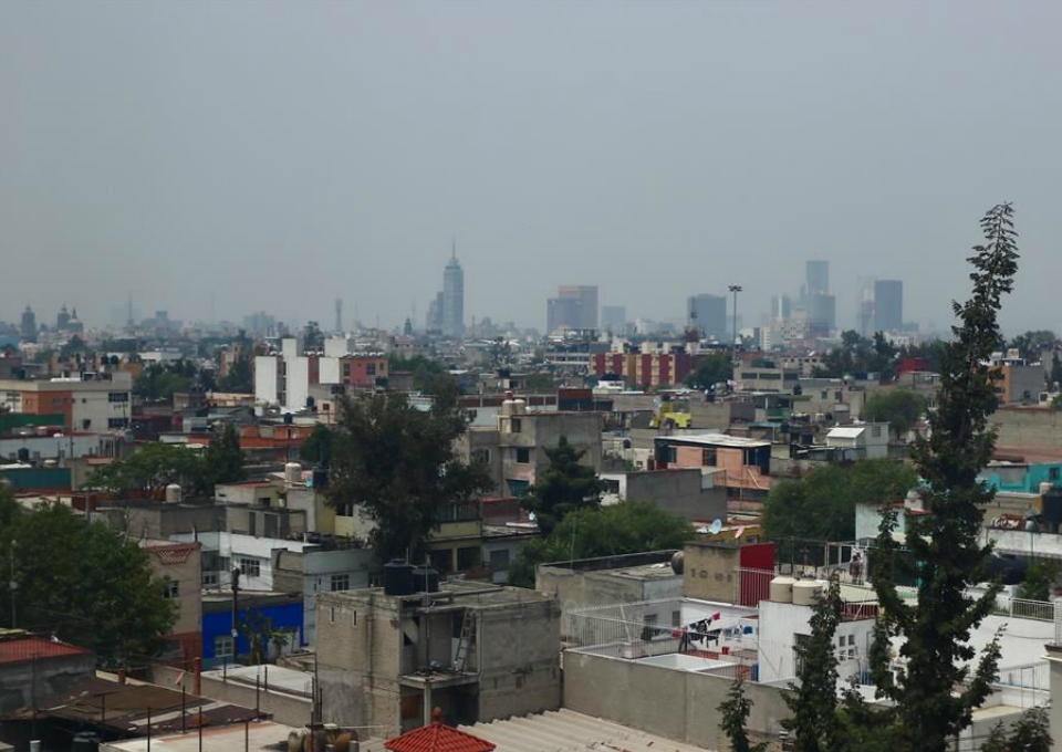 A las 17:00 horas, la contaminación atmosférica se acercó a los niveles de contingencia ambiental, reportó el Sistema de Monitoreo Atmosférico (Simat)