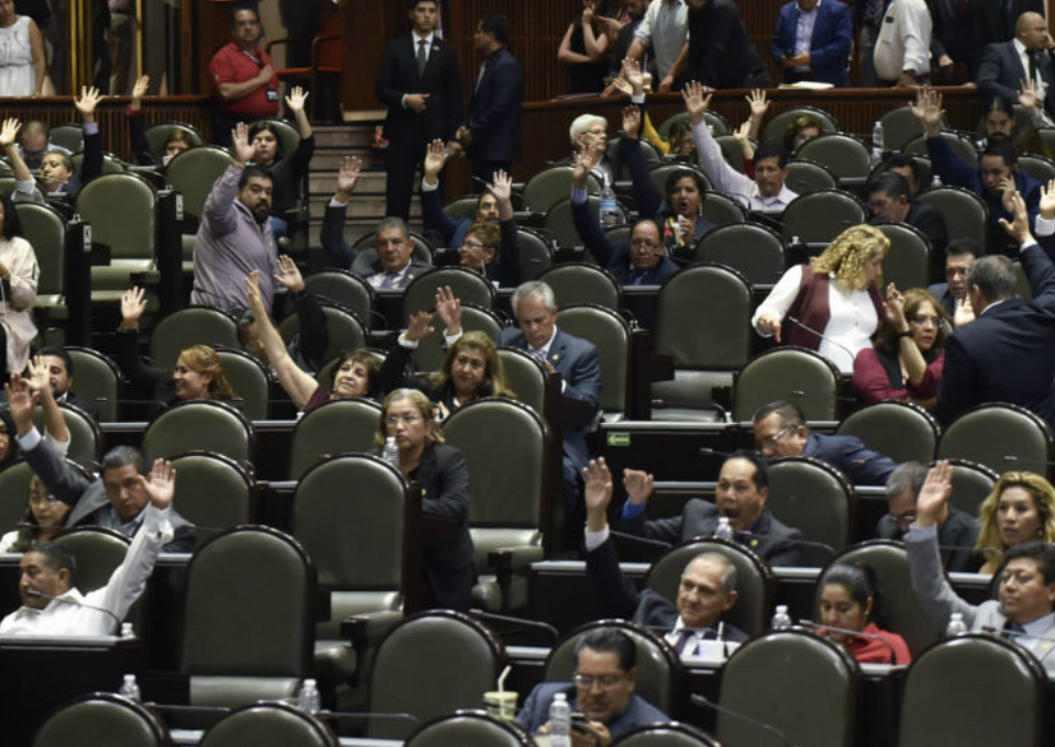 El pleno de la Cámara de Diputados aprobó reformas al Código Civil Federal con lo cual quedó prohibido el matrimonio infantil