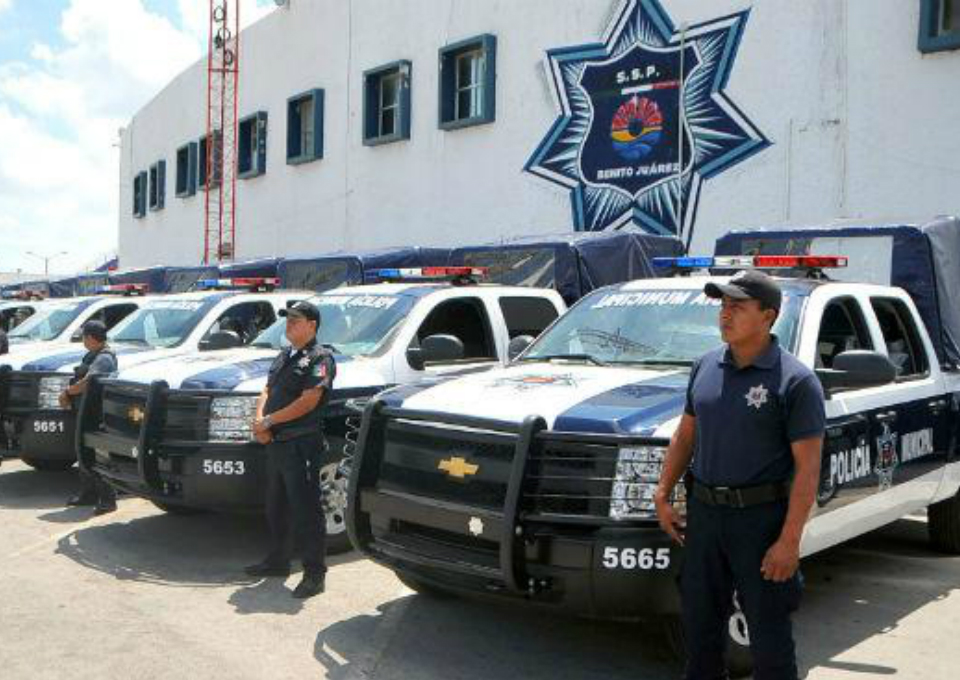 La Dirección de Tránsito de Benito Juárez informó que continúa el cierre de vialidades por la realización del evento deportivo internacional “Challenge Cancún”, por lo que pidió a la ciudadanía tomar sus precauciones.