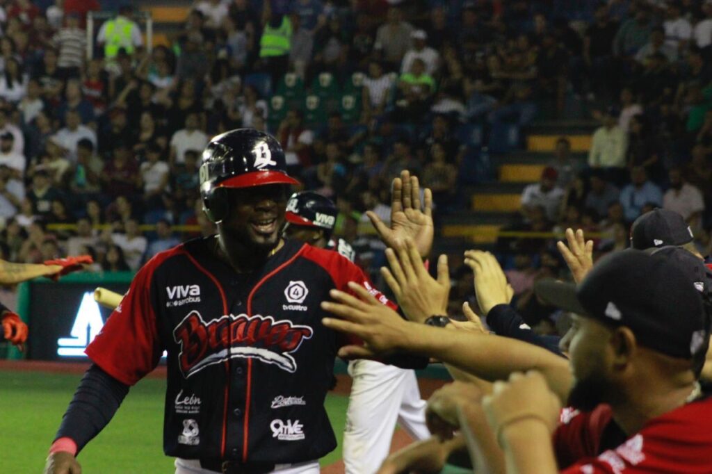 Bravos vence a Tigres y gana serie en León