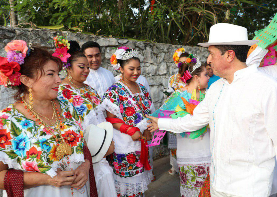 Participan miles de cozumeleños, quienes disfrutaron del tradicional “Baile de la cabeza de cochino”