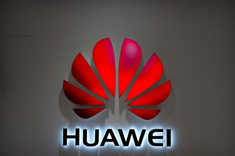 Huawei pide a trabajadores estadounidenses dejar sede central en China