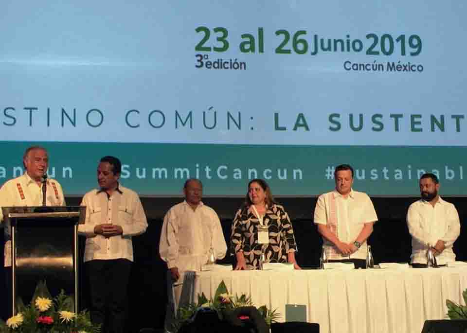 Torruco anticipa un alza del 4.7% en la llegada de turistas