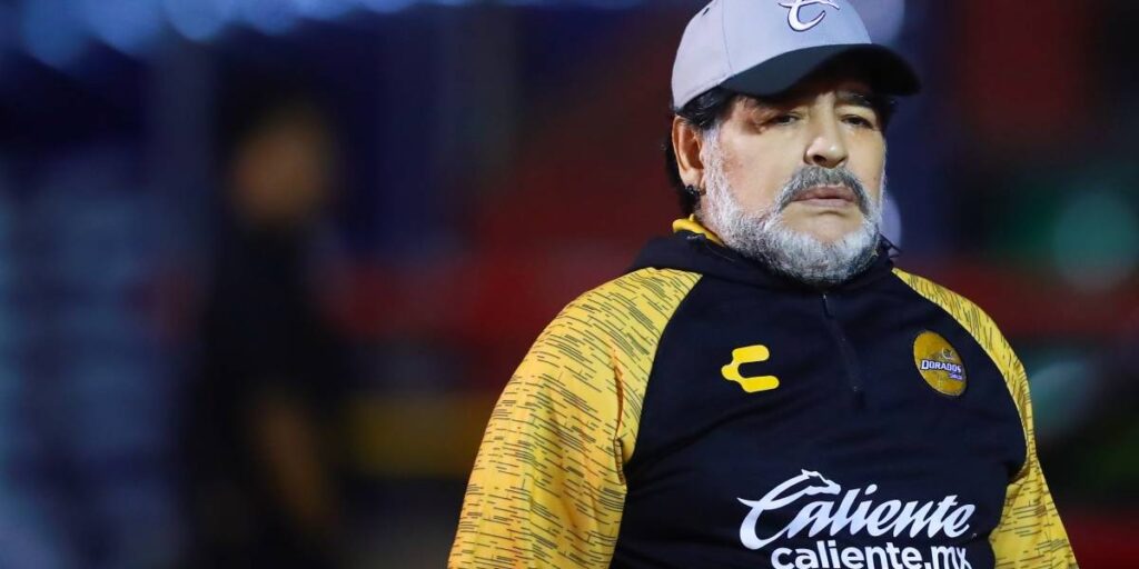 OFICIAL: Maradona deja la dirección técnica de Dorados de Sinaloa