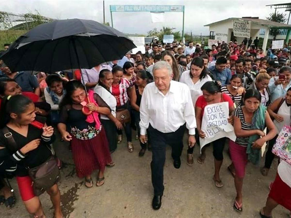 Este 2019, AMLO acomuló 140 mil kilómetros en giras