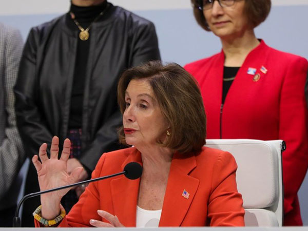 Pide Nancy Pelosi redactar cargos para el juicio de Donald Trump