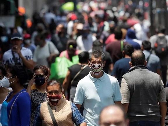 La pandemia está en un ÔÇ£punto críticoÔÇØ, advierte OMS