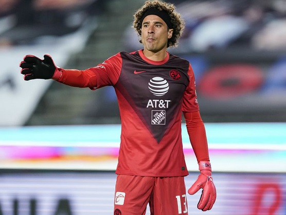 Memo Ochoa se perfila para romper récord con América