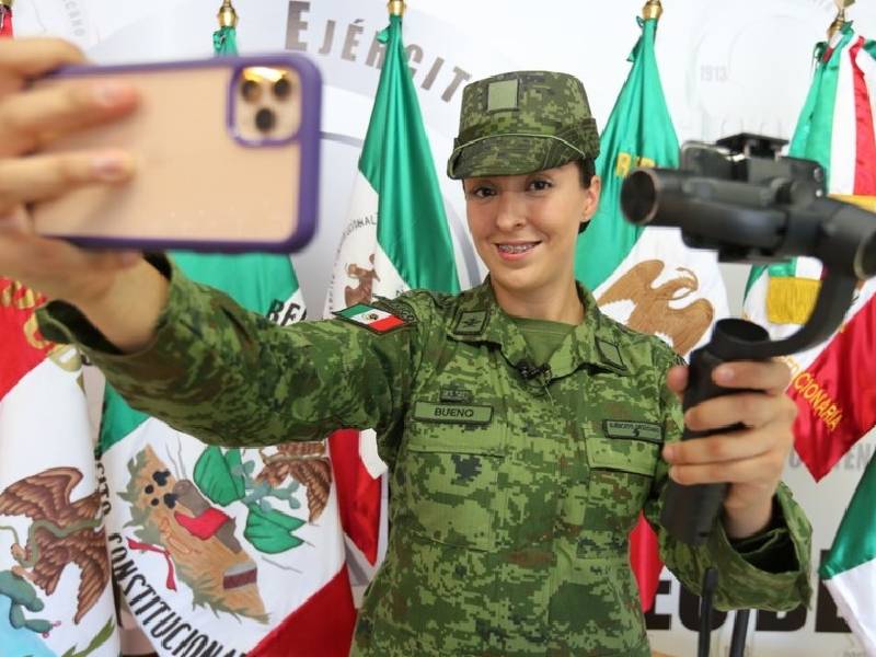 ALEXA BUENO, YOUTUBER SOLDADO, RENUNCIA A LA SEDENA POR ACOSO LABORAL