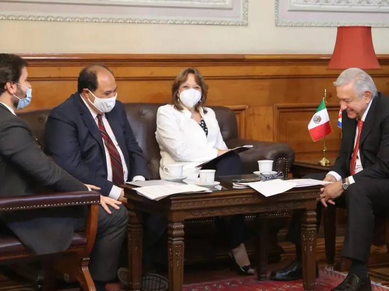AMLO agradece a Cuba apoyo de personal médico para enfrentar la pandemia