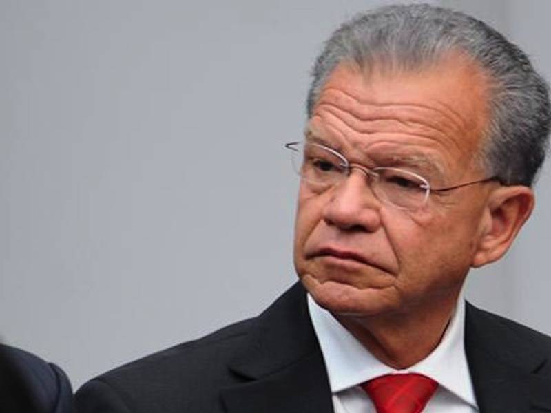 Andrés Granier denuncia que es seguido en sus eventos de campaña