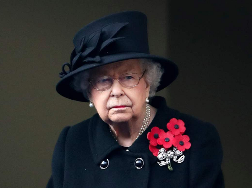 Celebra Isabel II primer cumpleaños sin Felipe