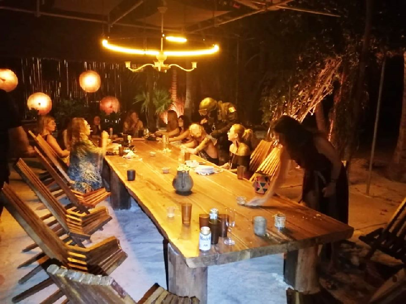 Clausuran fiesta masiva en hotel de Tulum