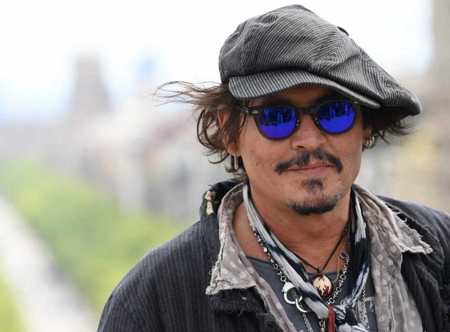 Johnny Depp se reencuentra con sus fans en la presentación de Minamata
