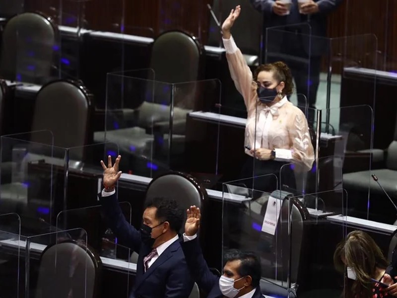 Diputados aprueban en lo general Ley de la FGR; divide opiniones en Morena
