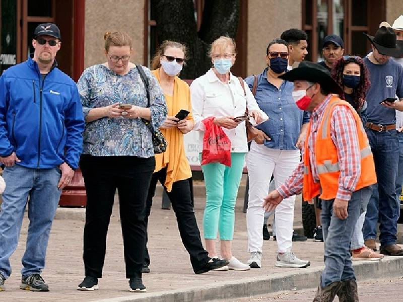 EU dirá adiós a los cubrebocas; personas vacunas podrán dejar de usarlo