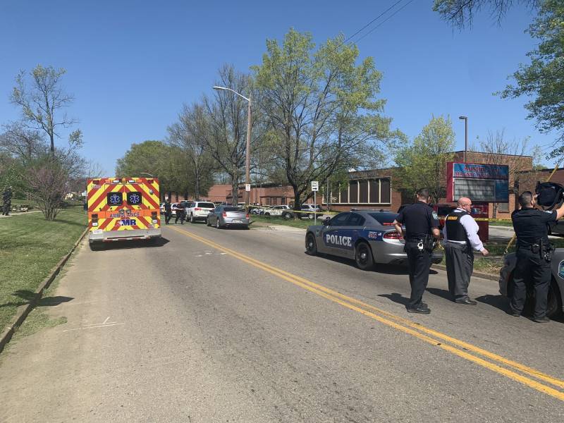 Tiroteo en escuela de Tennessee deja varios heridos de bala