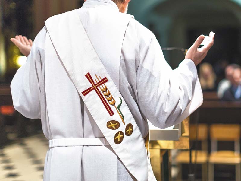 ministros de culto y la politica