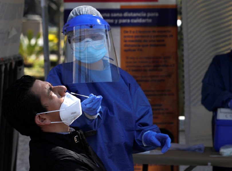 Vacacionistas se hacen pruebas Covid en CDMX y dan positivo