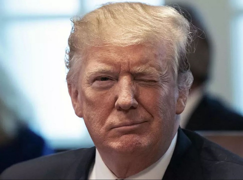 Donald Trump arremete contra Pence y McConnell en evento privado