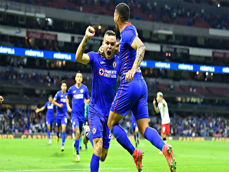 Cruz Azul sufre (y hace sufrir) pero avanza a semifinales