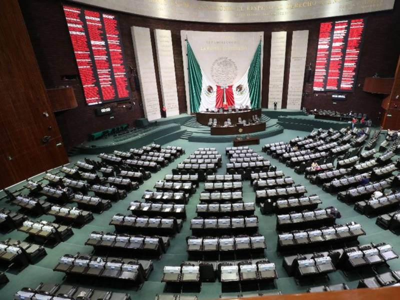Diputados podrían recibir capacitación, debido a bajo nivel de estudios