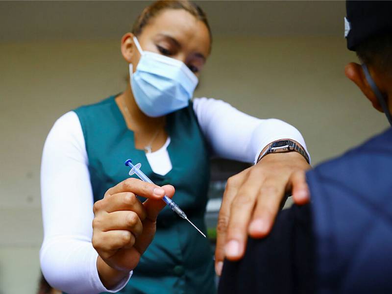 Maestros de Puebla y Chihuahua en la recta final de vacunas