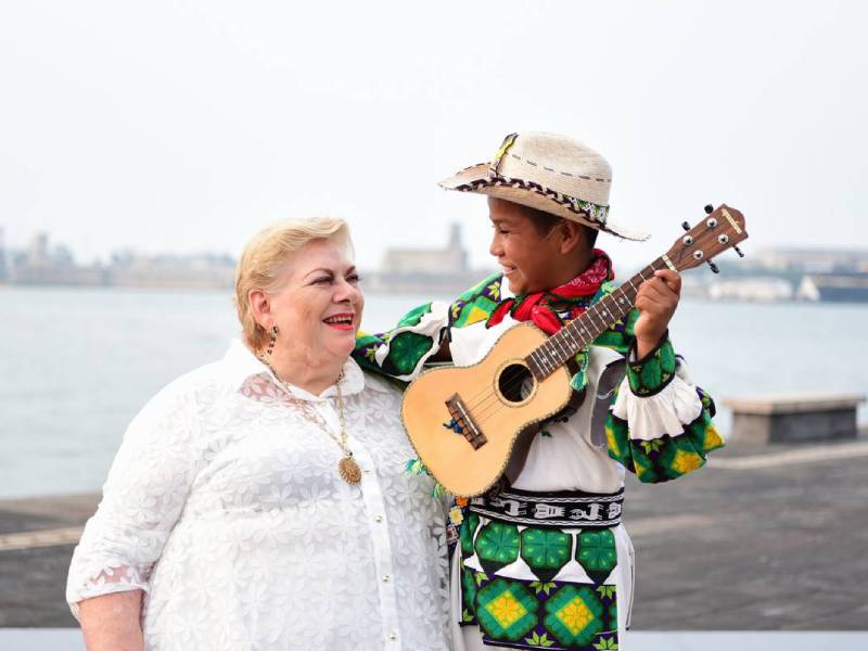 Entre sabandijas e inútiles, el spot de Paquita la del Barrio para Movimiento Ciudadano