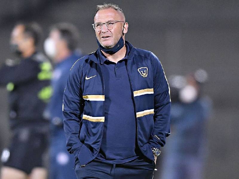 Andrés Lillini sigue al frente de Pumas