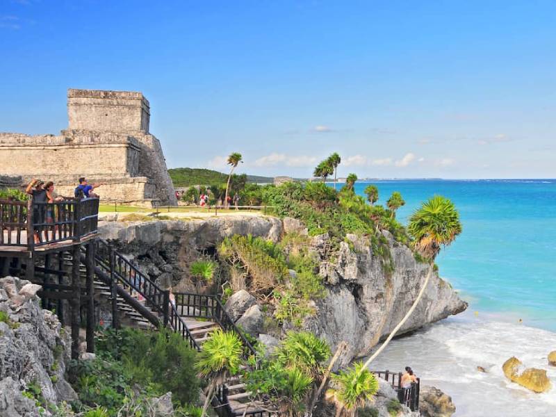 Reabre la zona arqueológica de Tulum