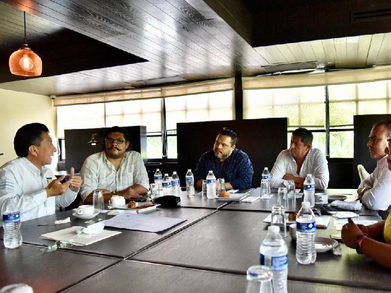 Respalda la CANIRAC al candidato de Va por Cancún, Chucho Pool