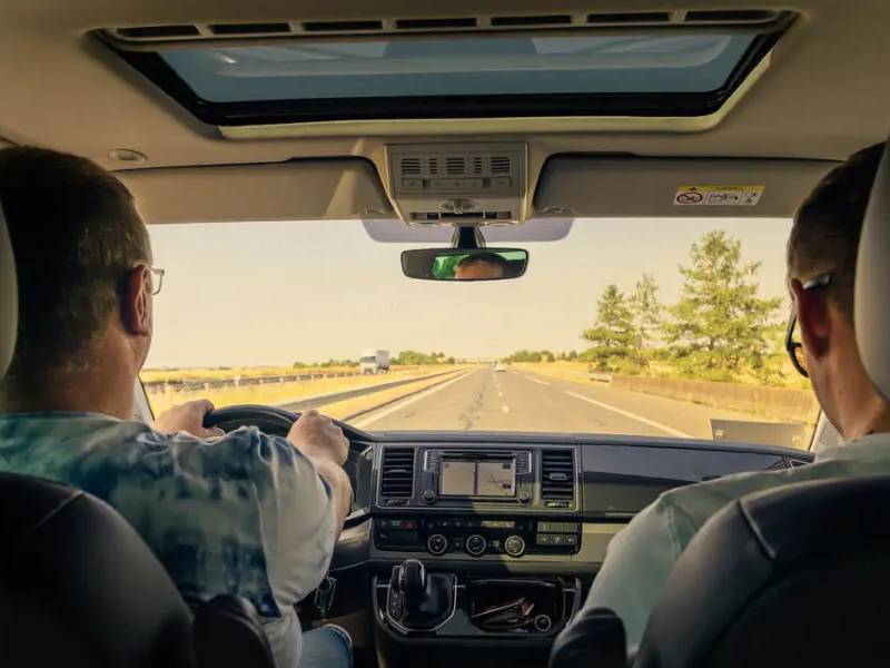 Uber y Lyft con servicios gratuitos para los que se quieran vacunar Biden