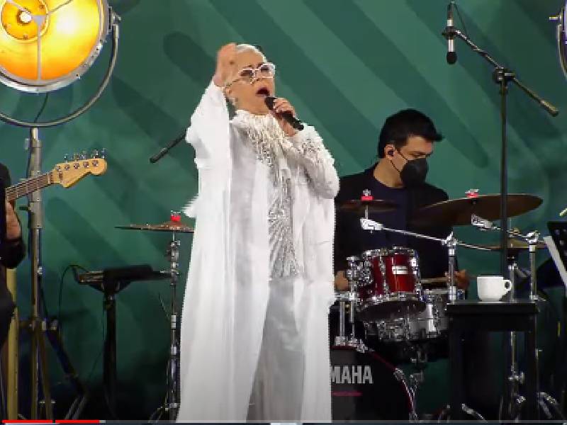 (VIDEO) El festival del día de las madres de AMLO