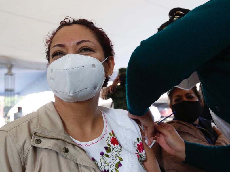 maestros de cdmx ya son vacunados