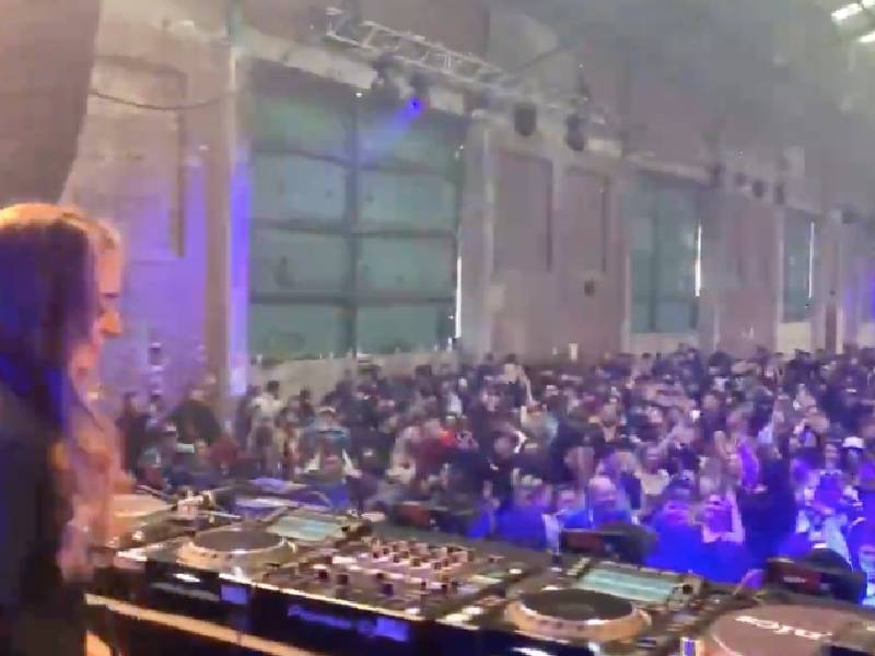 ¡Reino Unido sale de fiesta! 3 mil personas salen a bailar en Liverpool