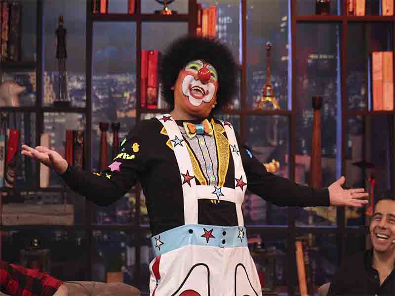 Chuponcito se quita maquillaje y responde a acusaciones de acoso sexual