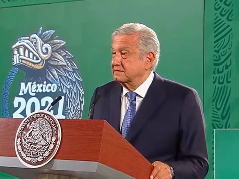 Acusa AMLO a los medios por no promover la consulta popular