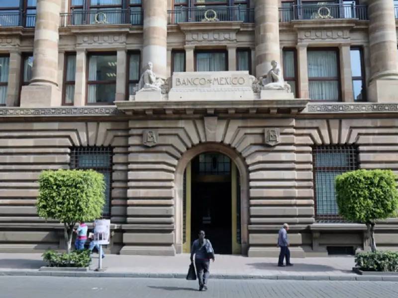 Disminuyen las reservas internacionales de México con 302 mdd