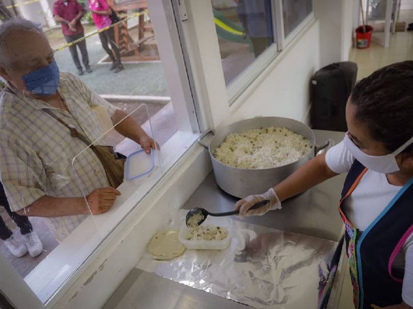 Entregan más de 400 mil alimentos gratuitos a solidarense